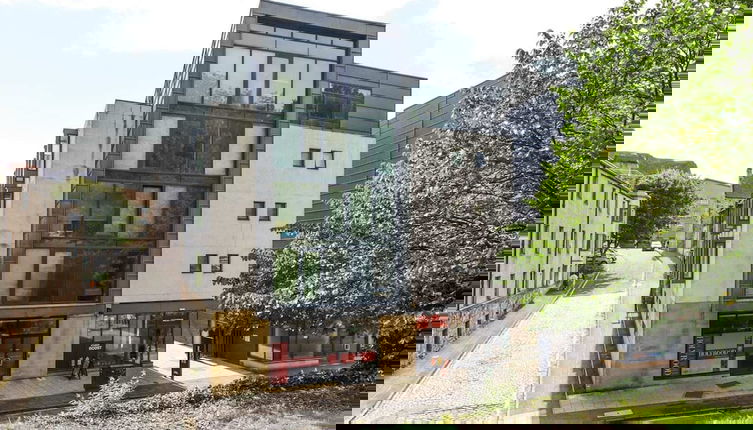 Foto 1 - Student Only Panmure Court
