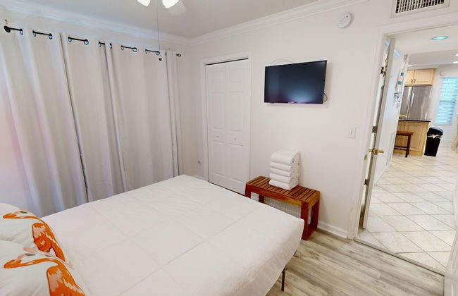 Sandpiper Cove 1086 2 Bedroom Condo by RedAwning - Photo 4
