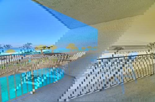 Foto 38 - Beautiful Beachfront Condo with Pool View - Unit 0203 by RedAwning