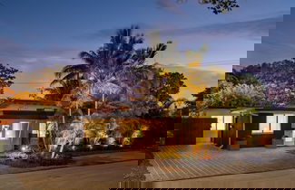 Photo 1 - Walk to Wilton Drive - Spacious Quiet Villa 1