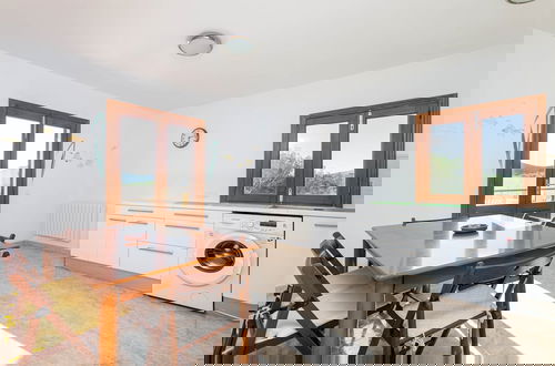 Foto 8 - Splendid Apartment With Sea View