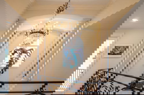 Foto 47 - Luxury Home Villa D' Amore Southern Florida Paradise Sleeps 10 5 Bedroom Villa by RedAwning