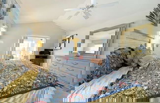 Foto 3 - Dolcetto Den 4 Bedroom Home by RedAwning