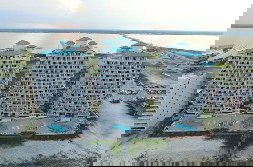 Photo 31 - Sea Esta 3 Bedroom Condo by RedAwning