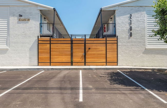 Nashville Nest: Contemporary City Living 2 Bedroom Apts - Photo 51