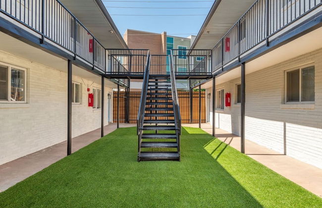 Nashville Nest: Contemporary City Living 2 Bedroom Apts - Photo 44