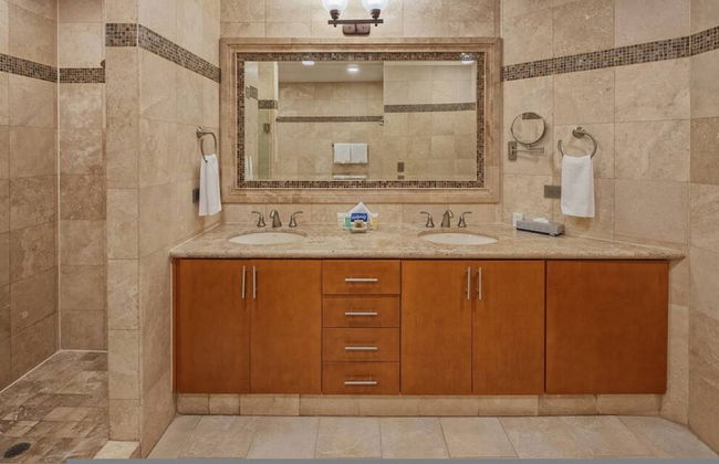 Luxury Las Palomas Oceanview Condo - Phase 2 - Photo 27