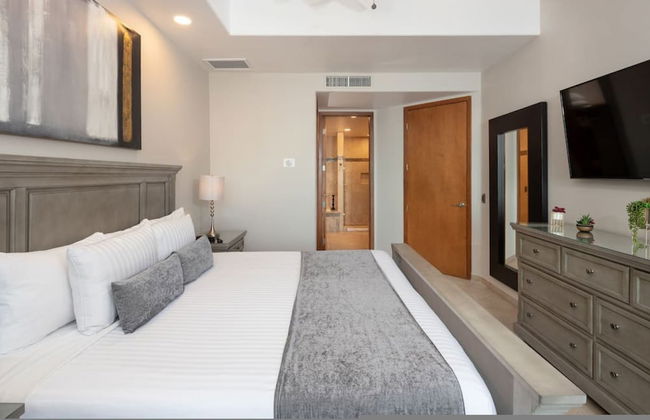 Luxury Las Palomas Oceanview Condo - Phase 2 - Photo 7