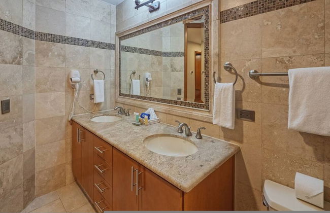 Luxury Las Palomas Oceanview Condo - Phase 2 - Photo 31