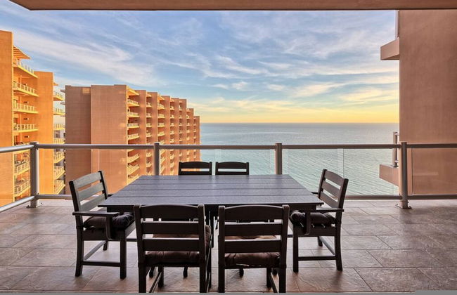 Luxury Las Palomas Oceanview Condo - Phase 2 - Photo 24