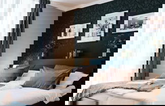 Foto 3 - YoHome - Luxury Downtown Apartment