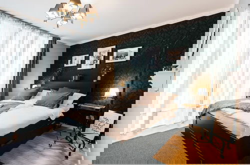 Foto 2 - YoHome - Luxury Downtown Apartment