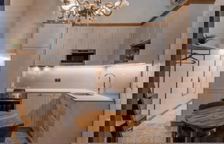 Foto 1 - Modern Luxury 1-br Apartment