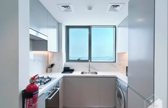 Cozy 1BR With Balcony & Views in Azizi Fawad - Foto 12