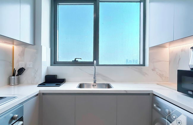 Cozy 1BR With Balcony & Views in Azizi Fawad - Foto 29