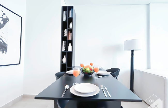 Cozy 1BR With Balcony & Views in Azizi Fawad - Foto 15