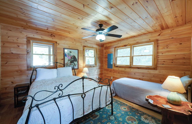 Mountain Haven in the Woods - Photo 3