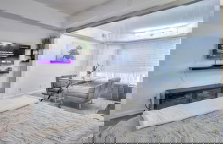 Foto 3 - Waterfront Clair Avenue Suites