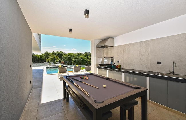 Spacious Villa With Pool and Garden in Stokovci - Foto 56
