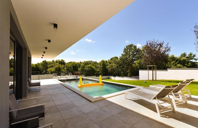Spacious Villa With Pool and Garden in Stokovci - Foto 22