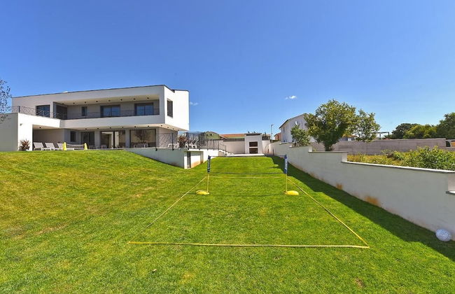 Spacious Villa With Pool and Garden in Stokovci - Foto 52
