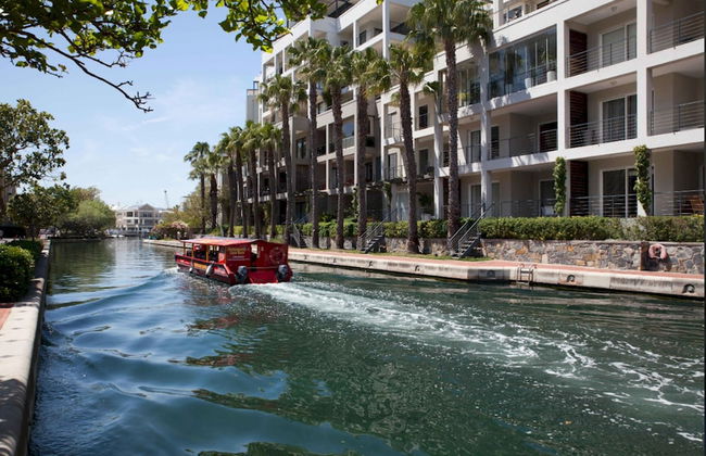 Canal View Two Bedroom Luxury Apartment - 507 - Foto 17