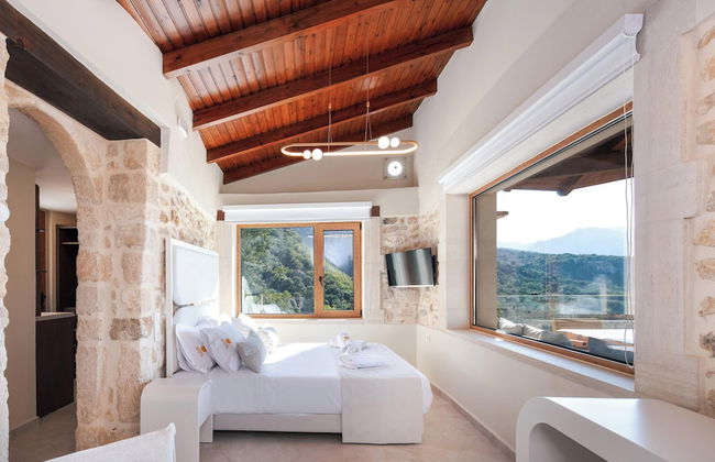 Moundros Luxury Villa & Spa - Photo 1