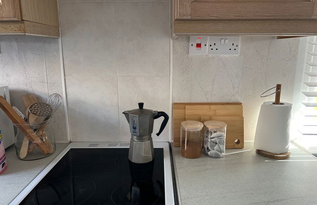 Beach Chalet - 2 Bedrooms - 4 Guests - Parking - Foto 11