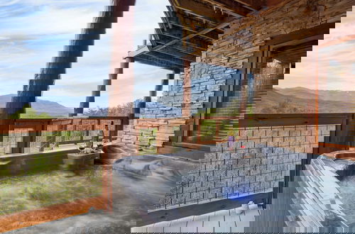 Photo 2 - Luxury Cabin w Panoramic Views Firepit Game Room Pinnacle Chalet