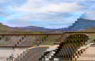 Photo 3 - Luxury Cabin w Panoramic Views Firepit Game Room Pinnacle Chalet