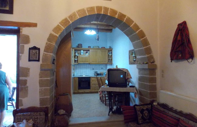 Traditional Luxury Villa in Fres - Photo 8