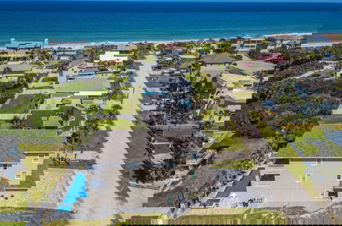 Foto 61 - Villa Nautilus Steps Away From the Beach - New Lux 3 Story Pool Hot Tub Home With Elevator