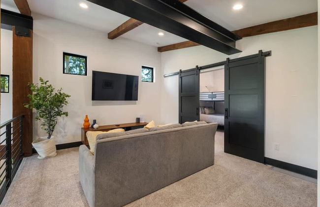 Architecturally Stunning Cle Elum Luxury Retreat - Photo 40