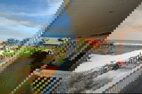 Foto 2 - Just Beachy A Luxury Retreat Sleeps 12 3 Levels With Elevator- Perfect for 1-3 Families