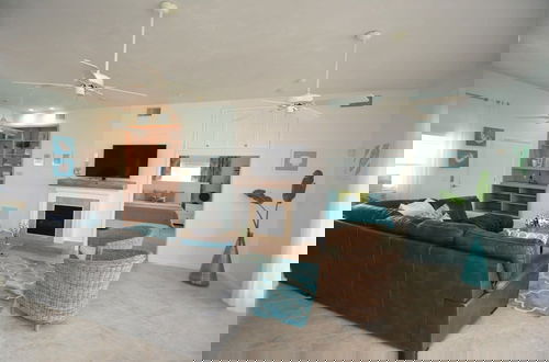 Foto 9 - Just Beachy A Luxury Retreat Sleeps 12 3 Levels With Elevator- Perfect for 1-3 Families
