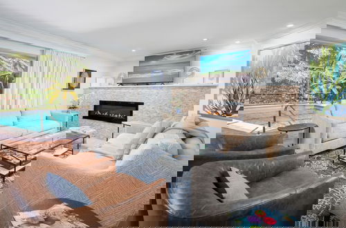 Foto 3 - Luxury Beach House w Private Beach