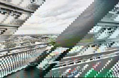 Photo 8 - Bright & Airy Urban Escape