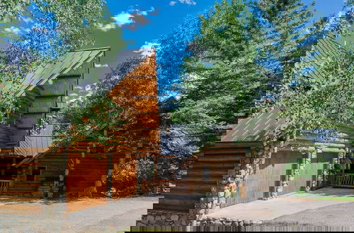 Foto 41 - Absolutely Amazing Slopeside Mountain Lodge With spa