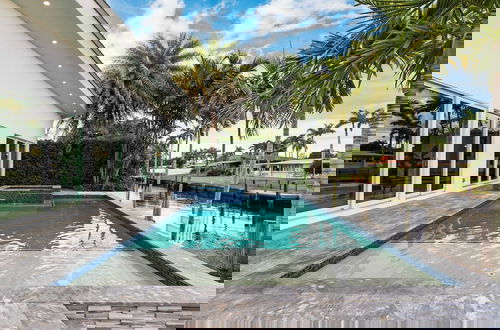 Photo 32 - Luxury Waterfront Home w/ Pool, Hot Tub & Dock Near Las Olas Gulfstream