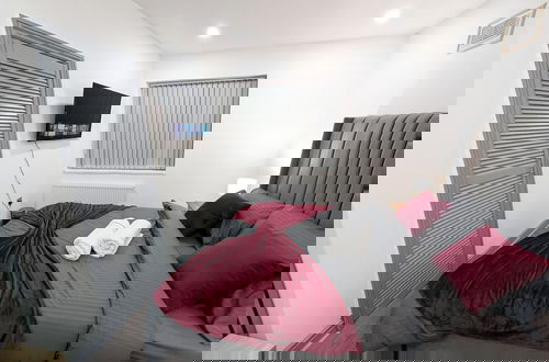 Foto 14 - Spacious and Comfortable Modern Rooms