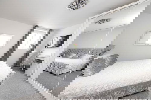 Foto 4 - Elegant Flat with Balcony