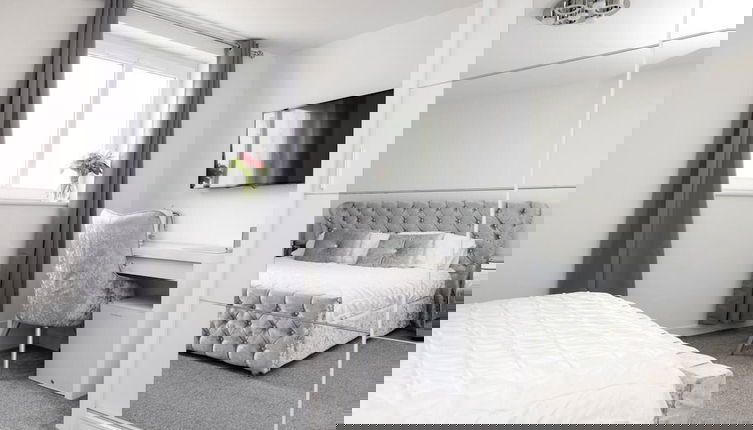 Foto 1 - Elegant Flat with Balcony