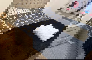 Photo 1 - 1br-sleeps2-parking-quietstay-citycentre