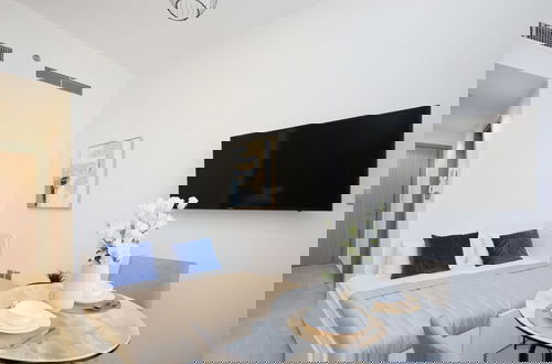 Foto 13 - Modern Elegance Studio in Azizi Riviera