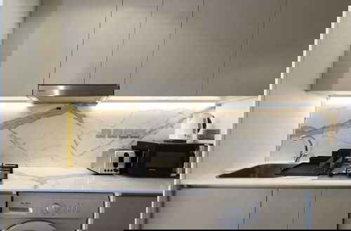 Foto 22 - Modern Elegance Studio in Azizi Riviera