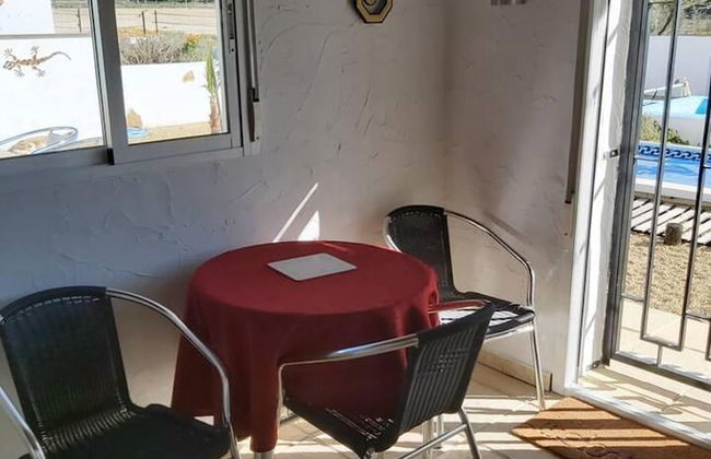 2-bed Villa With Pool, Garden & Parking Near Seron - Foto 14