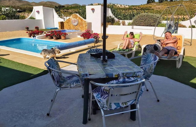 2-bed Villa With Pool, Garden & Parking Near Seron - Foto 22