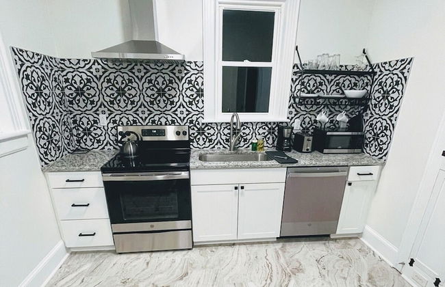 Renovated 1 Bedroom in Forest Hills - B - Foto 4