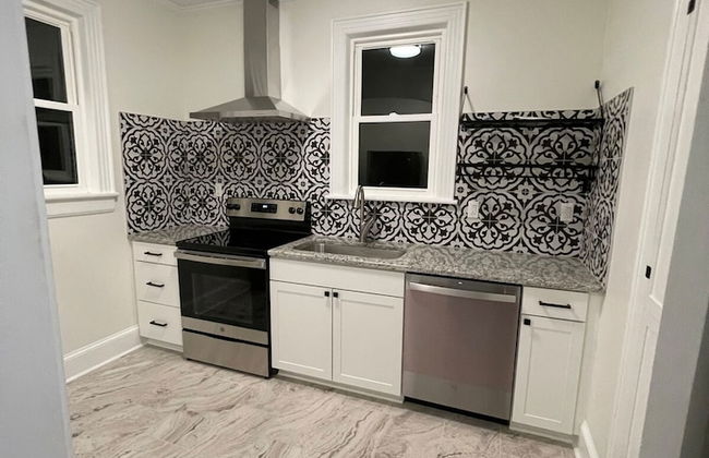 Renovated 1 Bedroom in Forest Hills - B - Foto 15