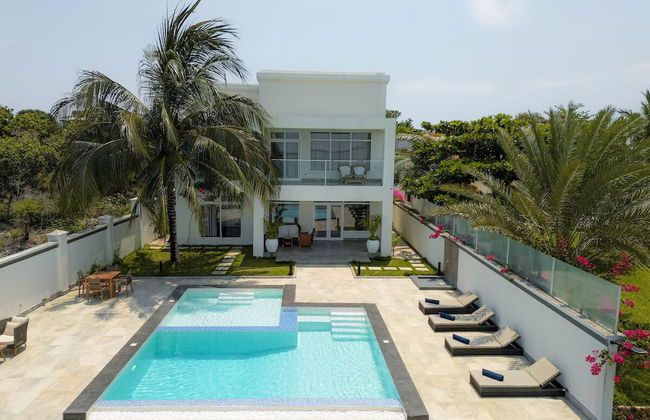 DT Beachfront Villas - Photo 6